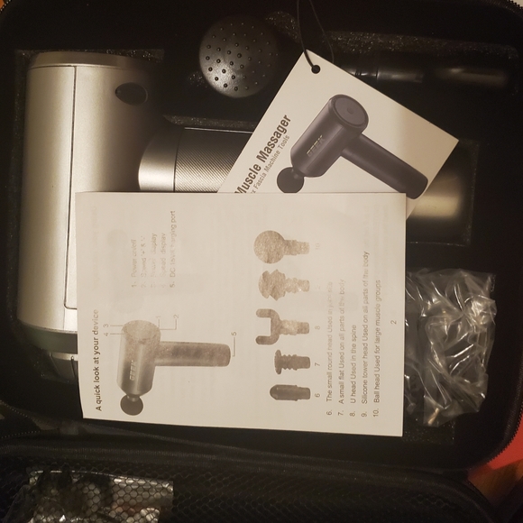 GEEK Massage Gun - Picture 3 of 4